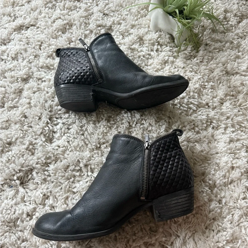 Black Ankle Boots with Textured Side Panel and Chunky Heel